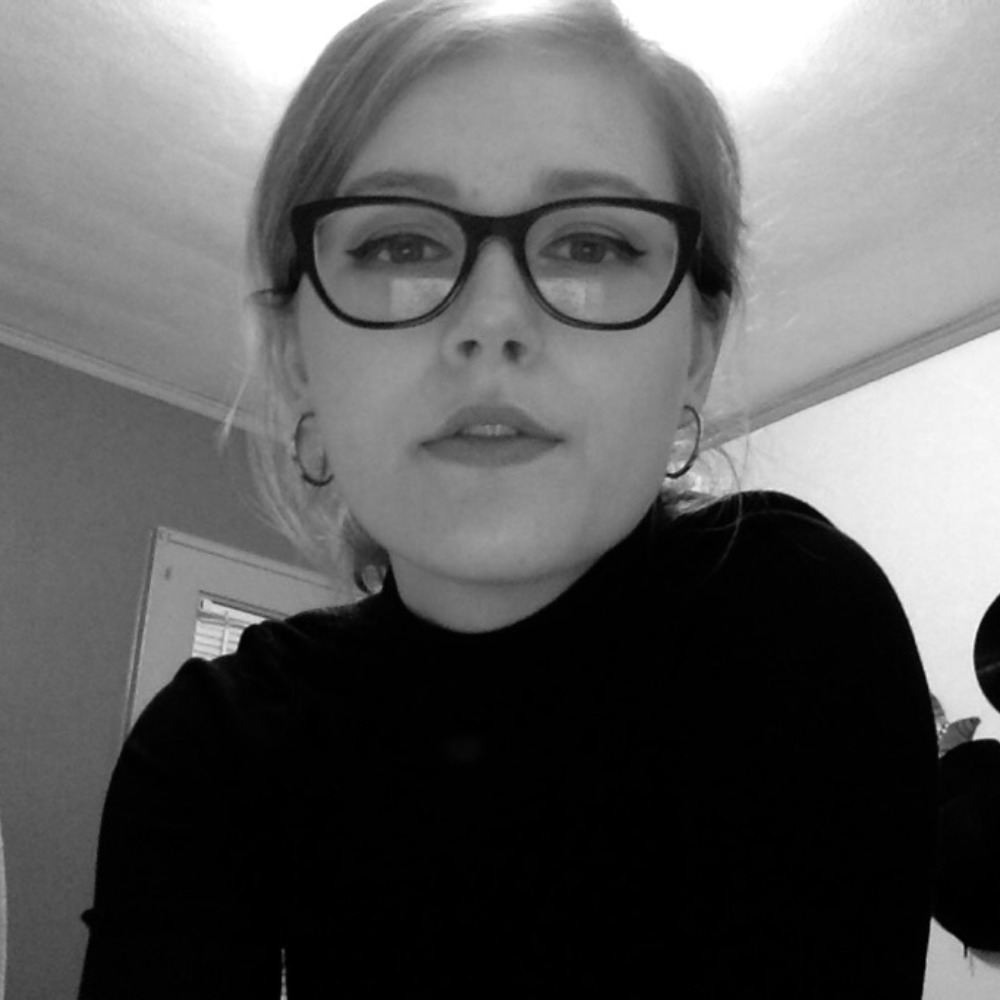 Meet your Posher, Michaela